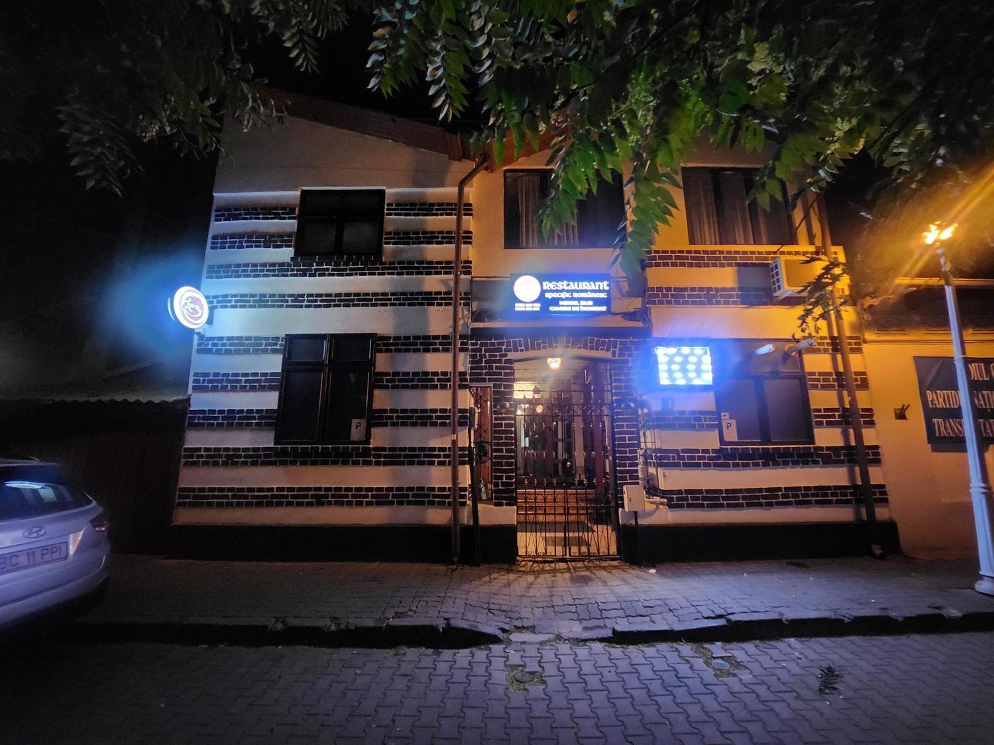 Karma Caffe&Rooms บูคาเรสต์ ภายนอก รูปภาพ